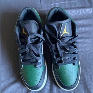 Nike Jordan Black and Green Sneakers